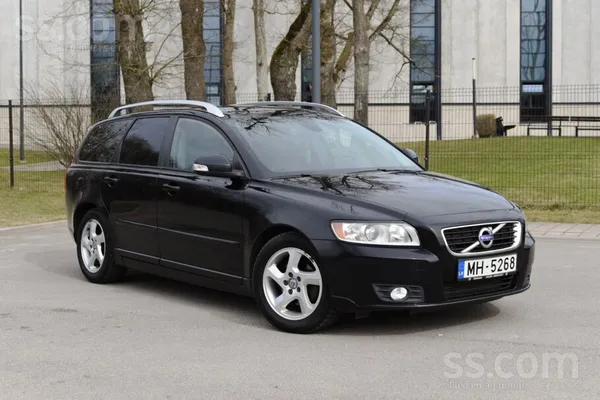Volvo Auto teicamā stāvoklī, reģistrēts Latvijā 02.01.20