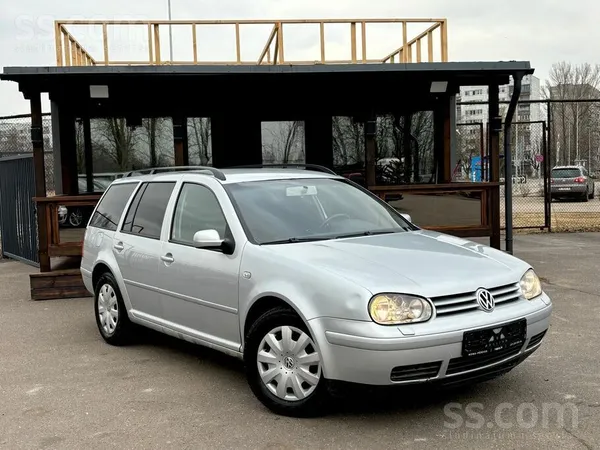 Volkswagen Piedāvājam iegādāties VW Golf 4.