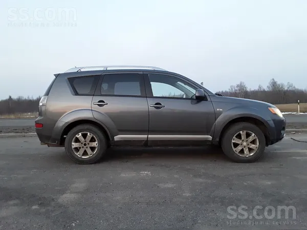 Mitsubishi Mitsubishi Outlander 2.0 Di-D 2007gads 4x4. Mašīna