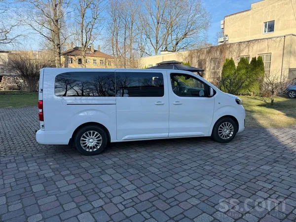 Toyota Uzņēmums pārdod Toyota Proace Long Double side doo
