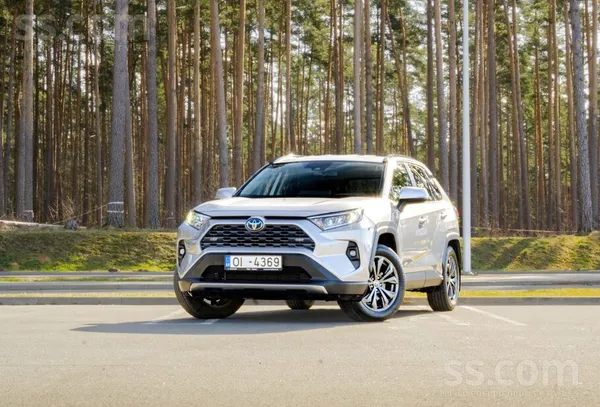 Toyota Toyota Rav4 Hibrīds 2.5l hibrīds/benzīns. 131kw
