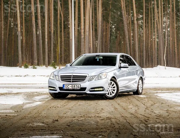 Mercedes Benz E350 3.0l dīzelis. 195kw
Tehniskā apskate derīga līdz 03.2027