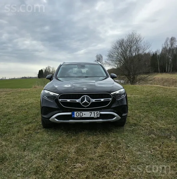 Mercedes 2025 Mercedes Glc300E Plug-in Hybrid, 4Matic, 9G-T