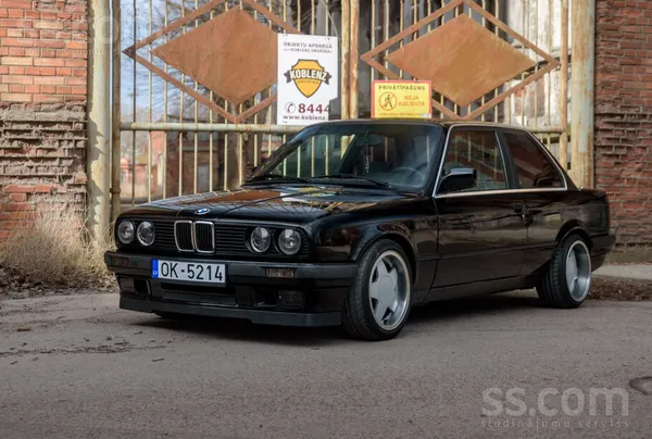 BMW BMW E30 Coupe izcilā tehniskā un vizuālā stāvoklī 
