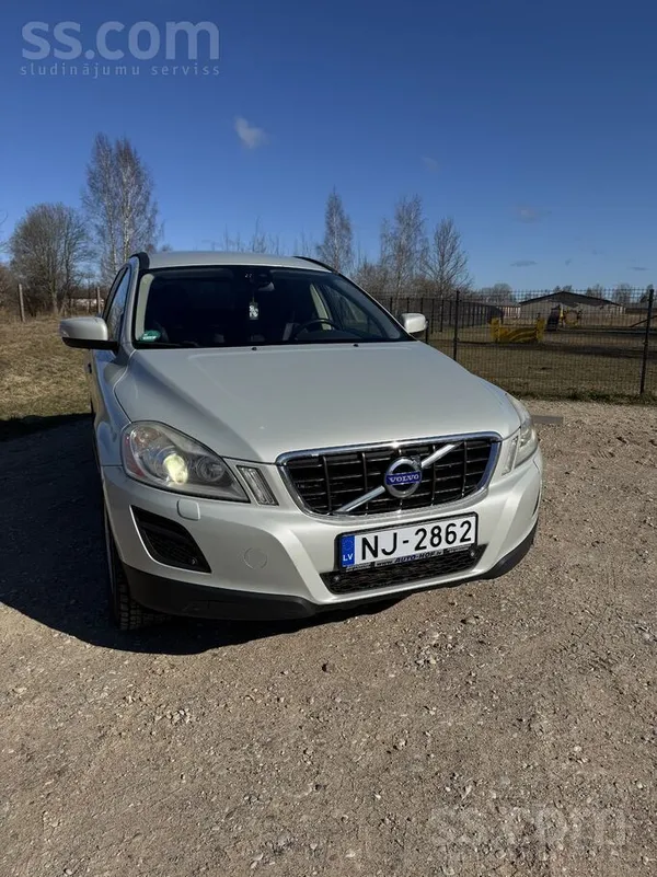 Volvo Pārdod uzticamu Volvo Xc60. 2011. gada 2.0 dīzelis