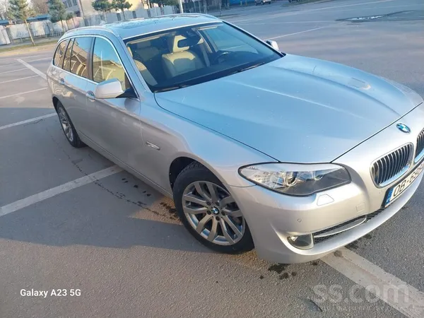 Машина в идеальном состоянии маленький пробег 127000км если не дозвониться п