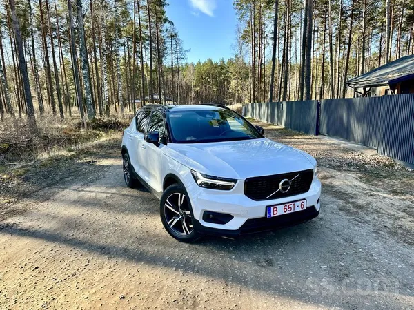 Tikko ievests Volvo Xc40 R-Design 2018.gada 2.0 D4 Awd. 
Krāsa: Baltā pērle