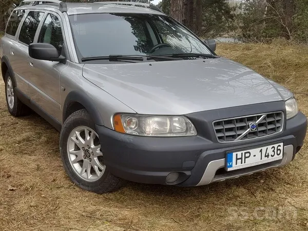 Pārdod Volvo Xc70, 2, 4L, motors D5, 120kW, Awd. Auto kopts un labā tehniskā