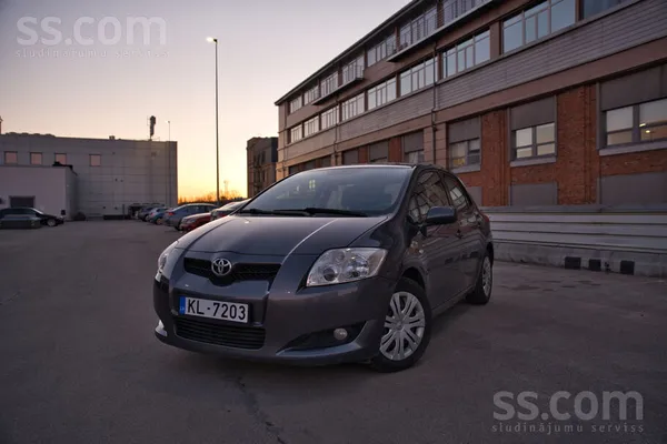 Toyota Lieliskā darba kārtībā, mainīta motoreļļa, filtri,