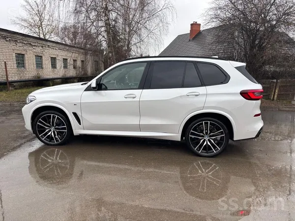 BMW Pārdod ļoti skaistu un bagātīgi aprīkotu BMW X5 xD
