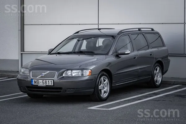 Volvo V70 2.4 dīzelis 93kw, Mehānika. 

93 kW / 125 ZS Manuālis Universāli