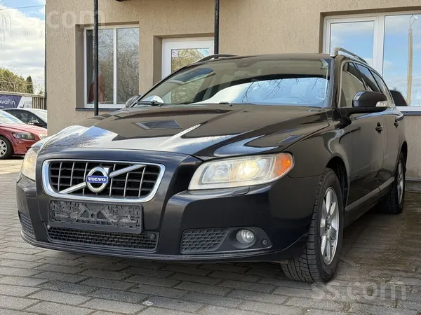 Volvo 2.4l, Dīzelis 151kw, lūka, izieta tehniskā Apskate