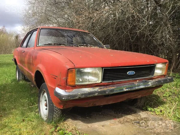 Pārdodu Ford Taunus. Noņemts no uzskaites. Nolikts braucoš, bet ļoti sen. Ne