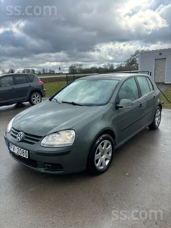 Volkswagen Bez rūsas pa perimetru, pirms kāda laika parkrasot