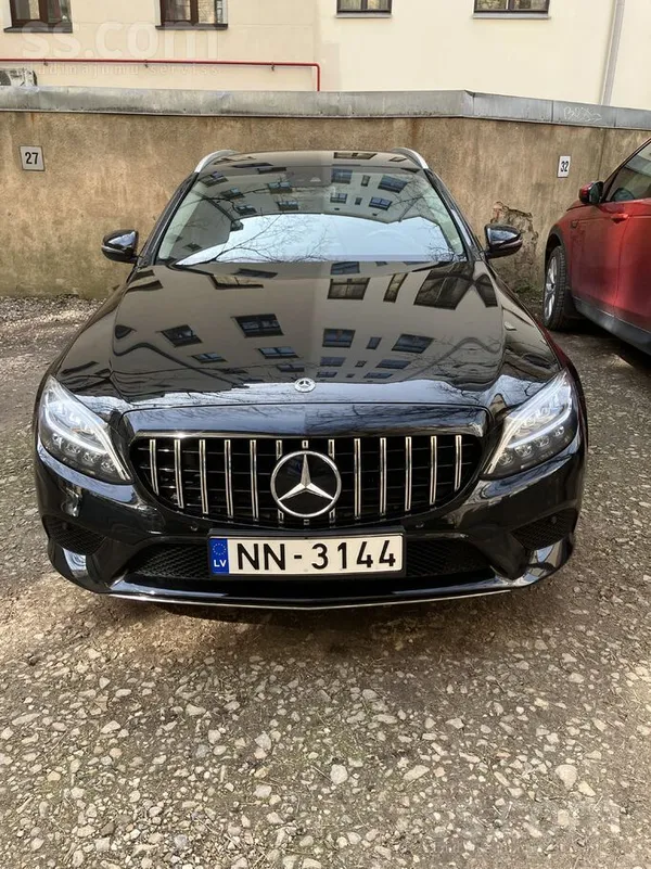 Pārdodu savu automašīnu labā stāvoklī. Apkope veikta pie pilnvarota dīlera.
