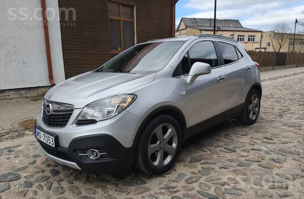 1.7 dīzelis 96 kw manuāls 6-ātrumi. 

Aprīkojums:

- kruīzkontrole
- ko