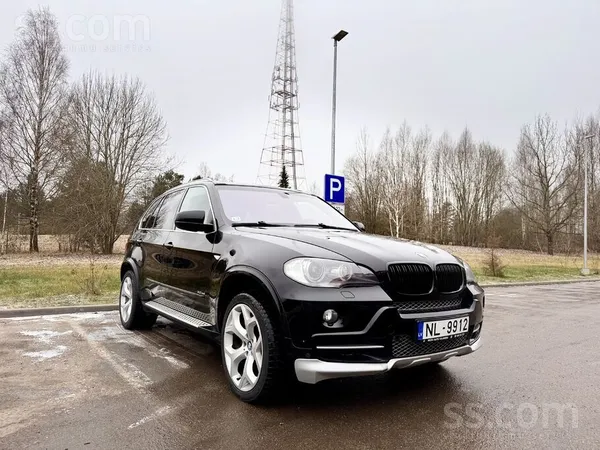 BMW Pārdod uzticamu, koptu un lolotu BMW X5, 2008.gada