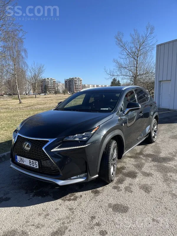 Продается Lexus NX 300H в комплектации F Sport в отличном состоянии, покупал