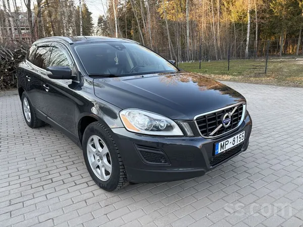 Volvo Īpašnieks pārdod Xc60 Awd 120Kw dzinejs. 