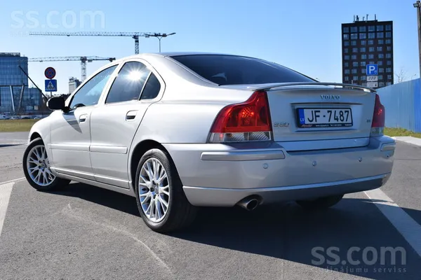 Volvo Pārdod uzticamu Volvo S60 ar 2.4 dīzeļdzinēju. 
