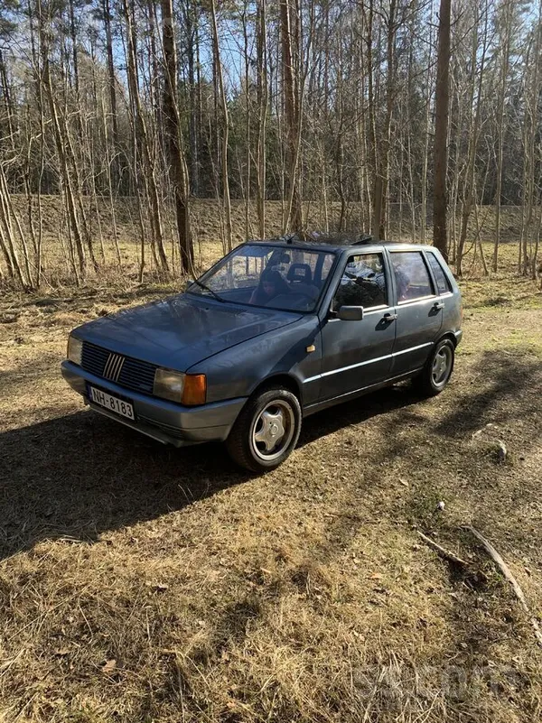 Interesants retro auto. Lai vēl laimīgi nobraukātu vasaru uz TA drusku jāieg