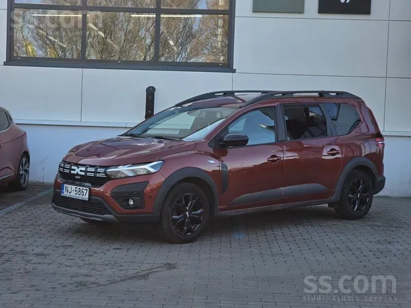 Dacia Dacia Jogger Extreme 7-vietīgā versija ir daudzpus