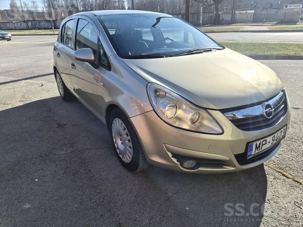 Opel Pārdodas labā stāvoklī, rūsa diezgan maz, auto ir