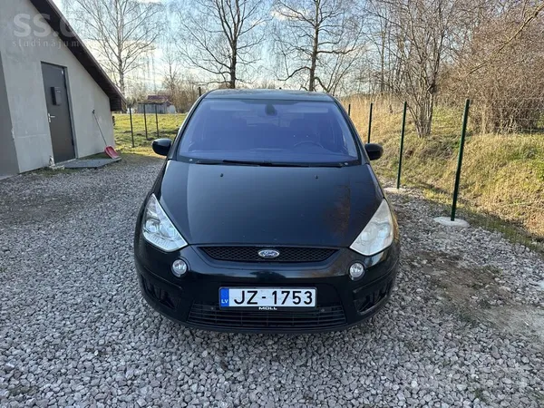 Ford Pārdodu labu Fordiņu ar jaunu tehnisko apskati.