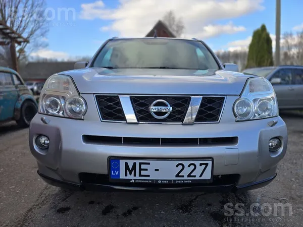 Nissan Lv/ru