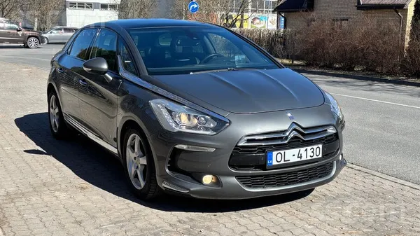 Citroen Ds5 2.0 Dīzelis 120 kw 2012.gads, Ļoti labā tehniskā un vizuālā stāv