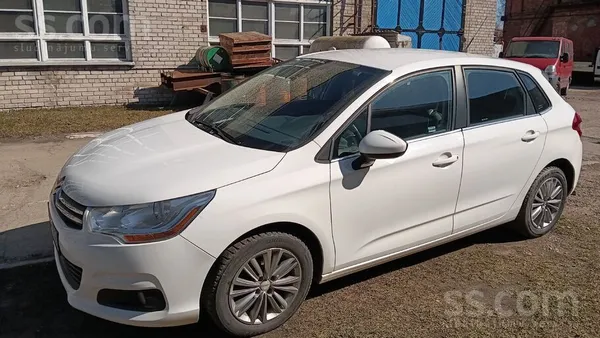 Pārdodu uzticamu, ļoti ekonomisks, uzturētu automašīnu, kas kalpos savam jau