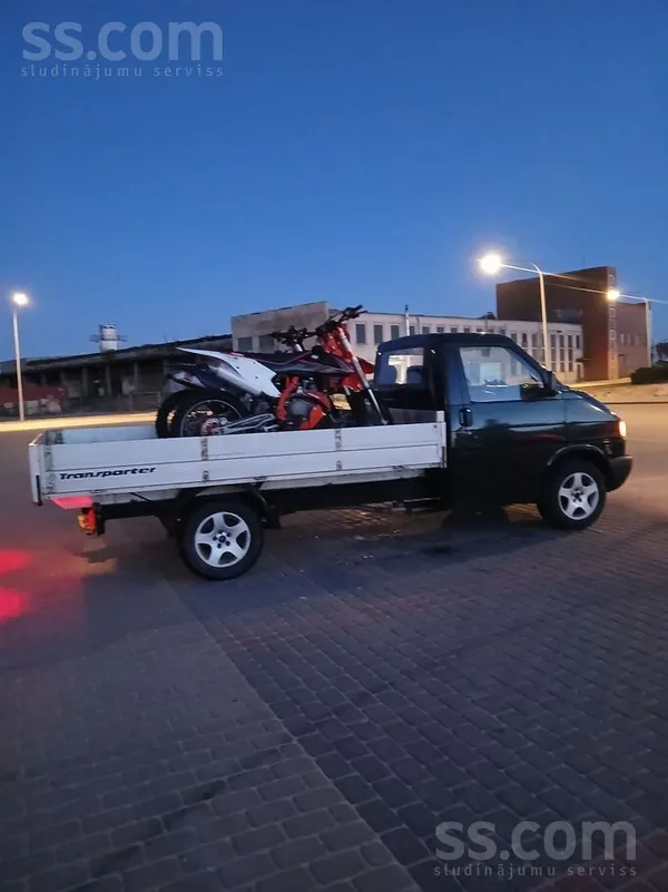 Volkswagen Pārdodu VW Transporter ar kravas kasti. 2.5 tdi 75