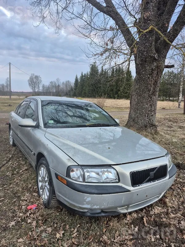 Volvo Sīkāk pa telefonu.
