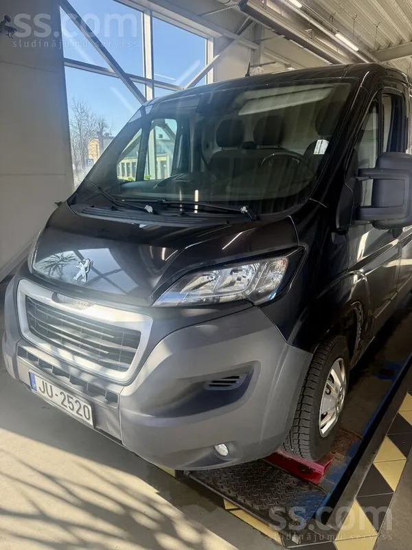 Продается Peugeot Boxer в рабочем состоянии. Первая регистрация декабрь 2014