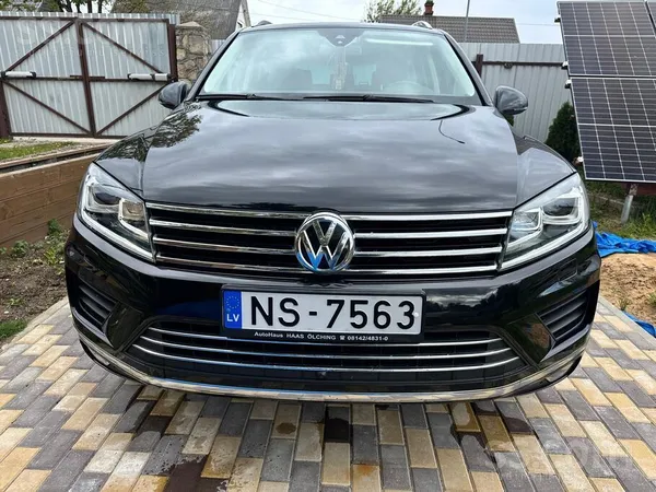 Volkswagen Pārdodu Touareg. 3, 0 dīzelis, 193 kW. R-Line. Pir