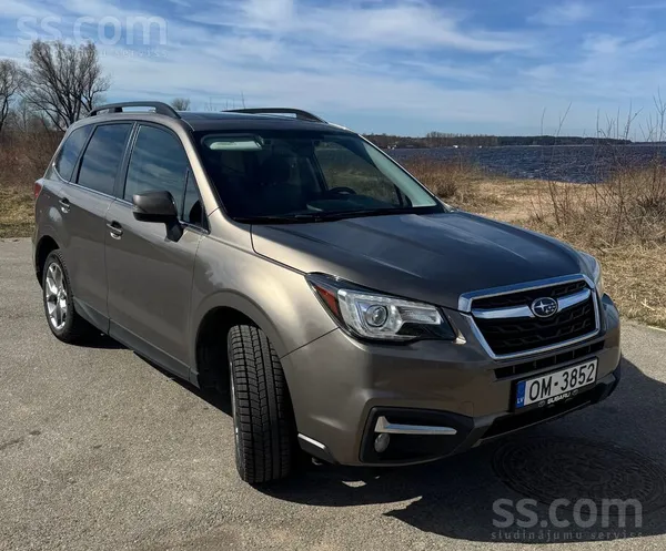 Pārdod uzticamu un praktisku Subaru Forester ar pastāvīgo Awd pilnpiedziņu,