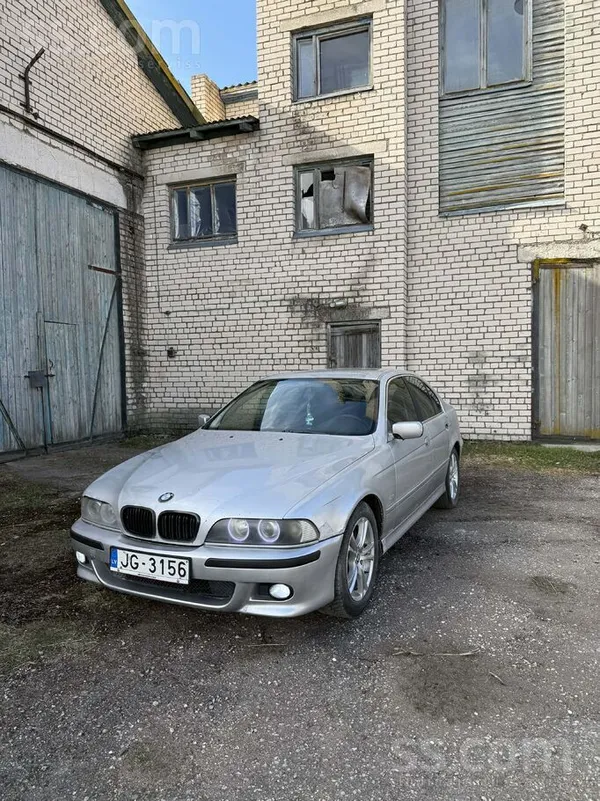 BMW Продаю бмв е39 120kw, есть внешние дефекты, на пол
