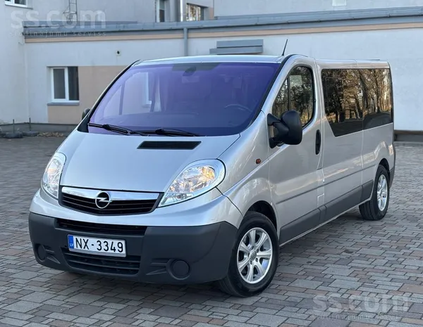 Opel Pārdodu Opel Vivaro pasažieru mikroautobusu ar 9 s