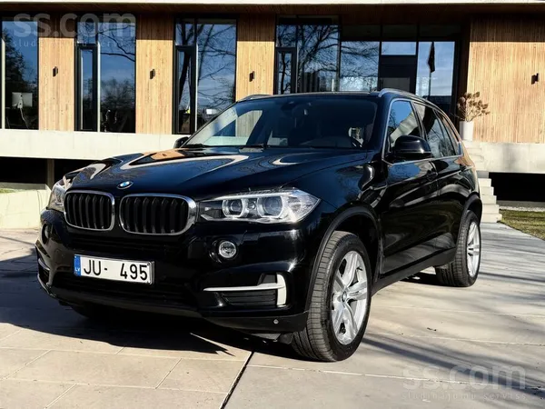 BMW 7-vietīgs BMW X5 3.0D. Cena neto Eur 14880 (Eur 18
