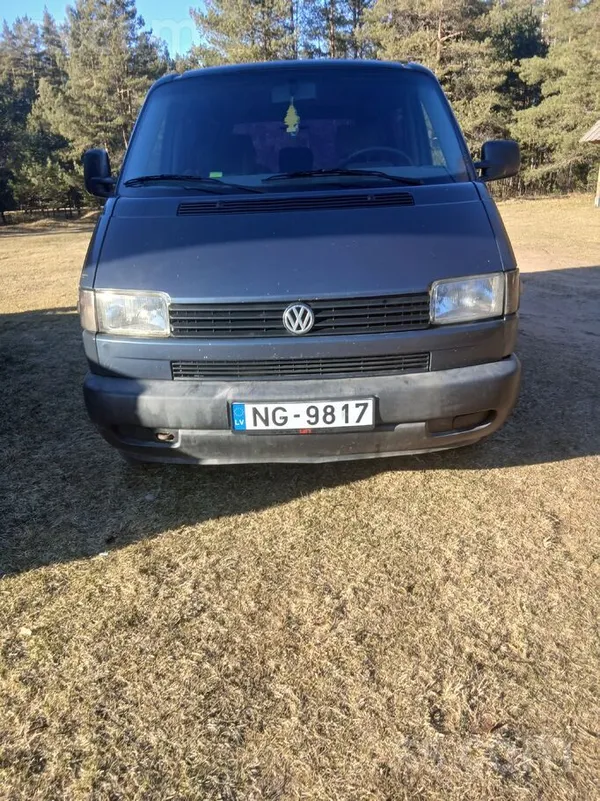 Volkswagen Pārdodu vw caravelu ar 8 sēdvietām.