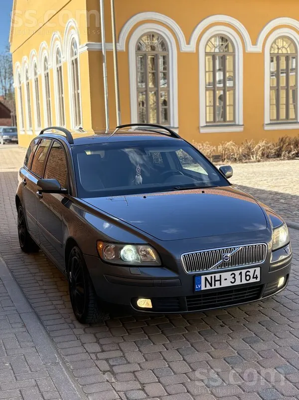 Volvo Pārdodu ļoti labu Volvo V50 - 2.0D-100kw - 2006.G 