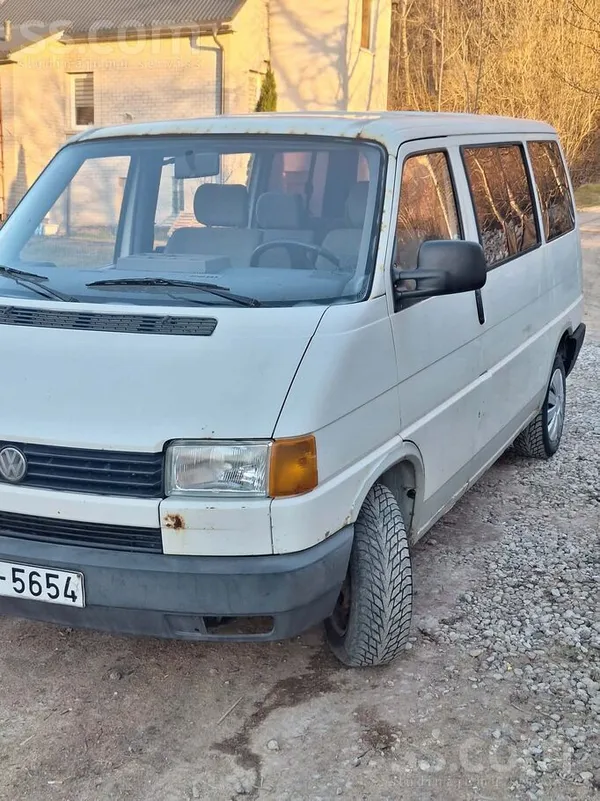 Volkswagen Pardodu labu darba zirgu 8vietas āķis ir rūsa kas 