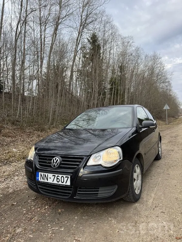 Volkswagen Sakarā ar jaunas mašīnas iegādi pārdodas VW Polo. 