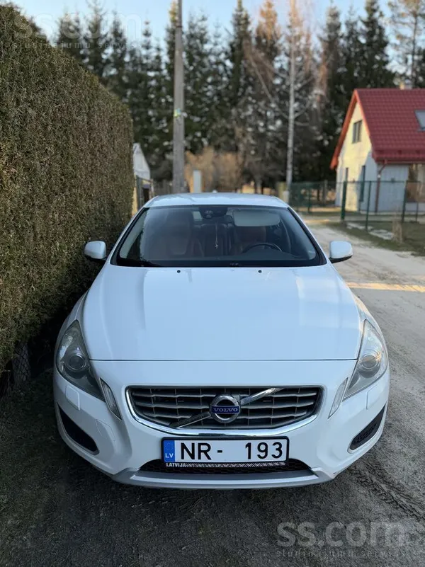 Volvo Pārdodu jaudīgu un tehniski uzturētu Volvo S60. La