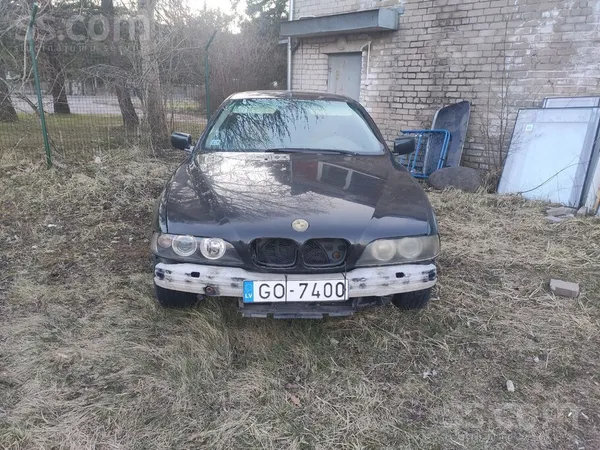 BMW Sveiki. Tirgoju auto, jo nav vajadzības, un laika 