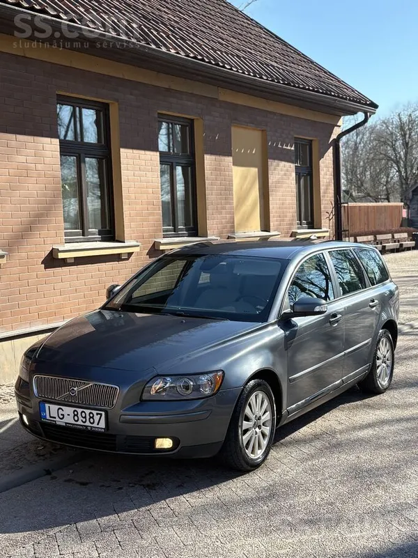 Volvo V50 2007.G 2.0D-100kw. 
Dzinējs darbojas smuki- lec gan silts gan auk