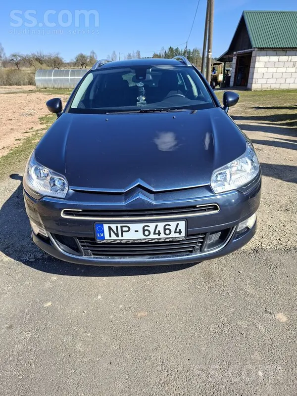 Tiko izieta tehniska apskate .Nomainitas Zobsiksna Ella filtri .labas riepas