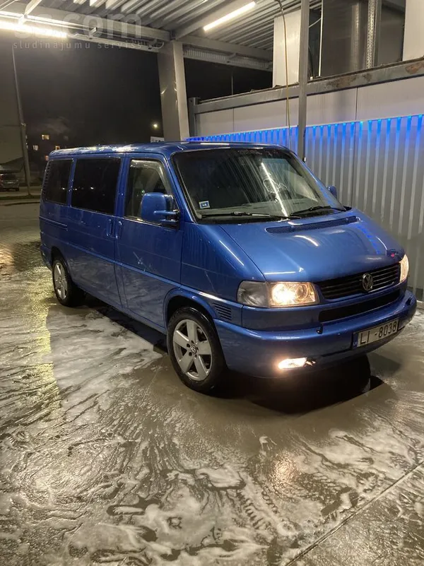 Sakara ar jaunaka auto iegadi tirgoju ģimenes auto. svaiga TA 29.04.2027.ir