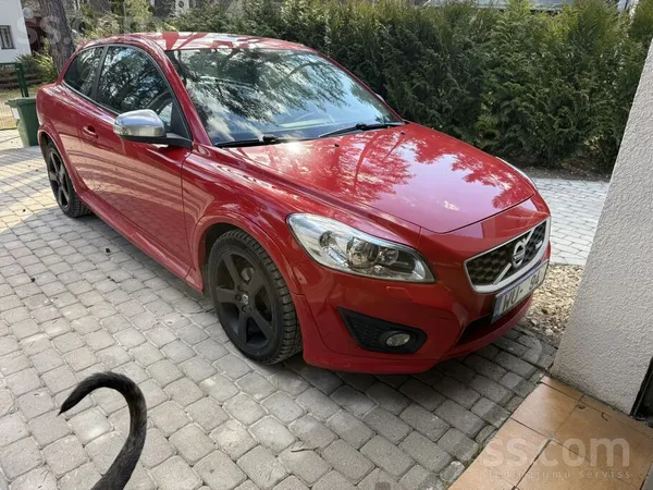 Volvo Pārdodu Volvo C30 R-Design ar ekonomisku un uztica