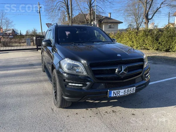 Mercedes-Benz Gl350 Bluetec 4Matic ( Black Edition ). Īsts premium Suv ar li